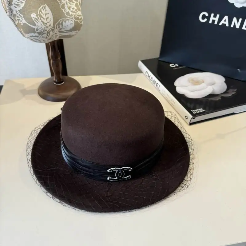 Chanel top hat 090807